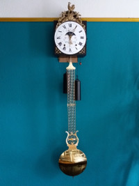 Esmeraldas Wanduhr (Pendeluhr, Pendule, Stand­uhr & Wand­uhr)